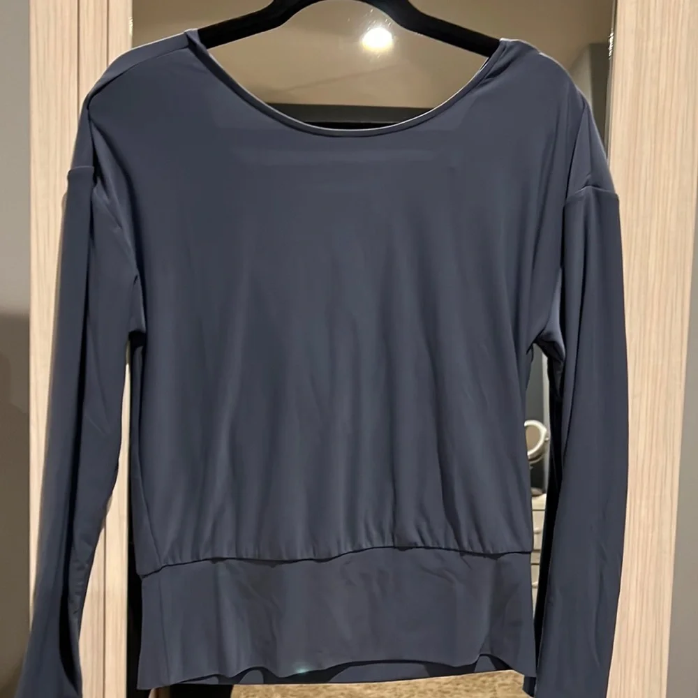 NWT - WHBM - Back bow top - Picture 1 of 3